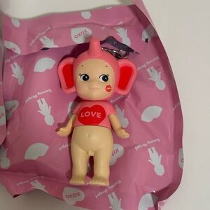 ♡ Sonny Angel Kiss Kiss Keychain Series - Elephant
